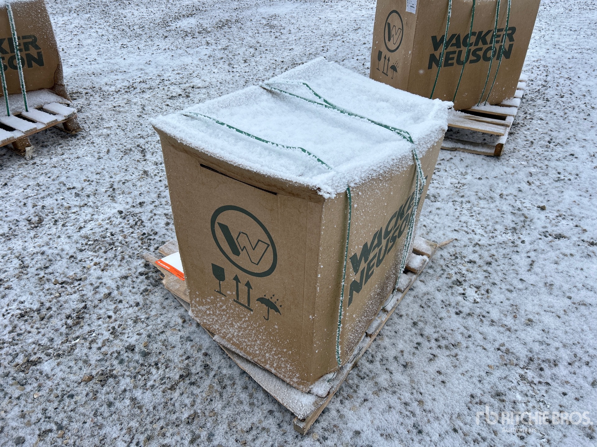 General Appearance with Featured Photo