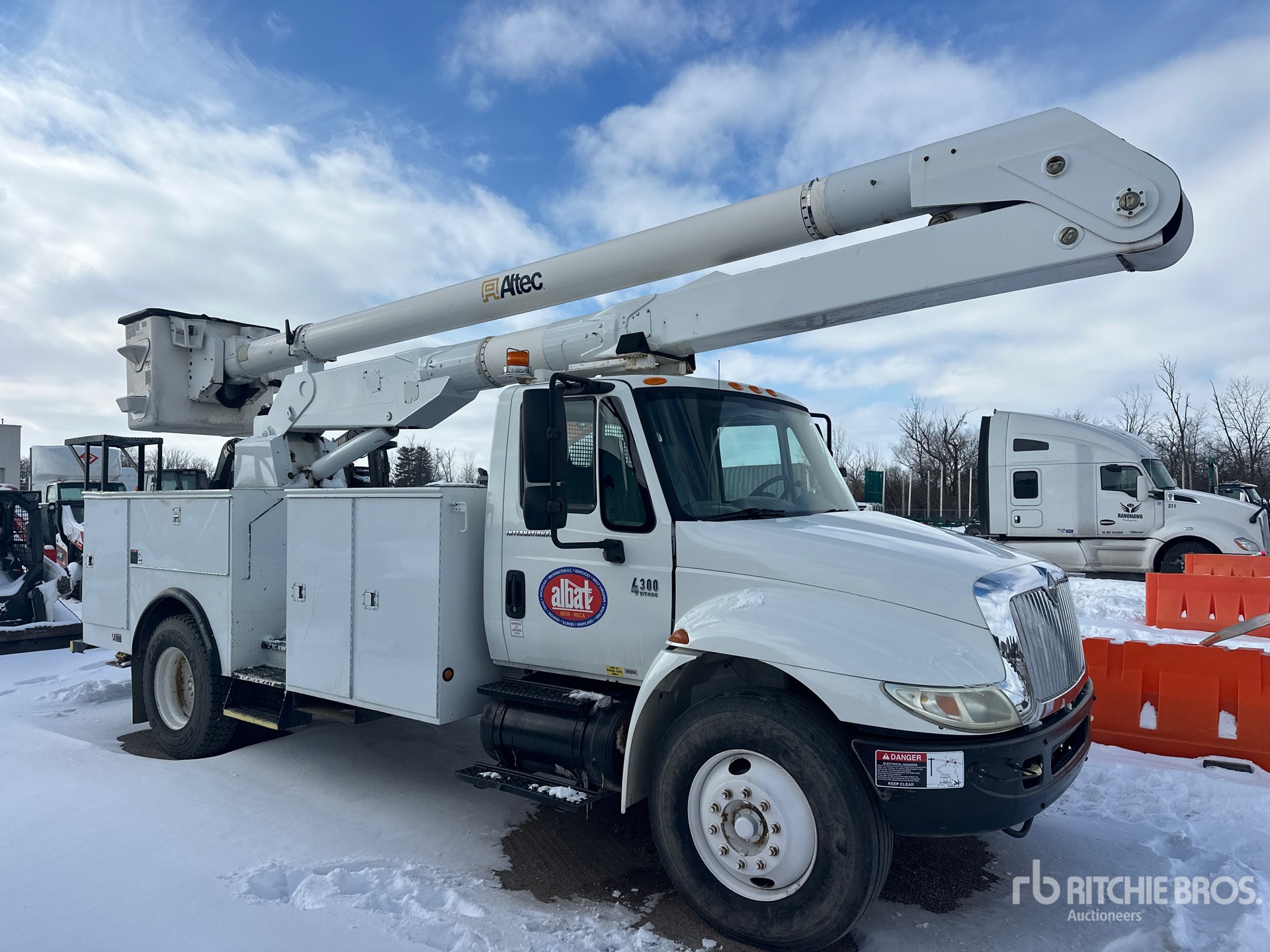 General Appearance with Foto, angolo anteriore destro