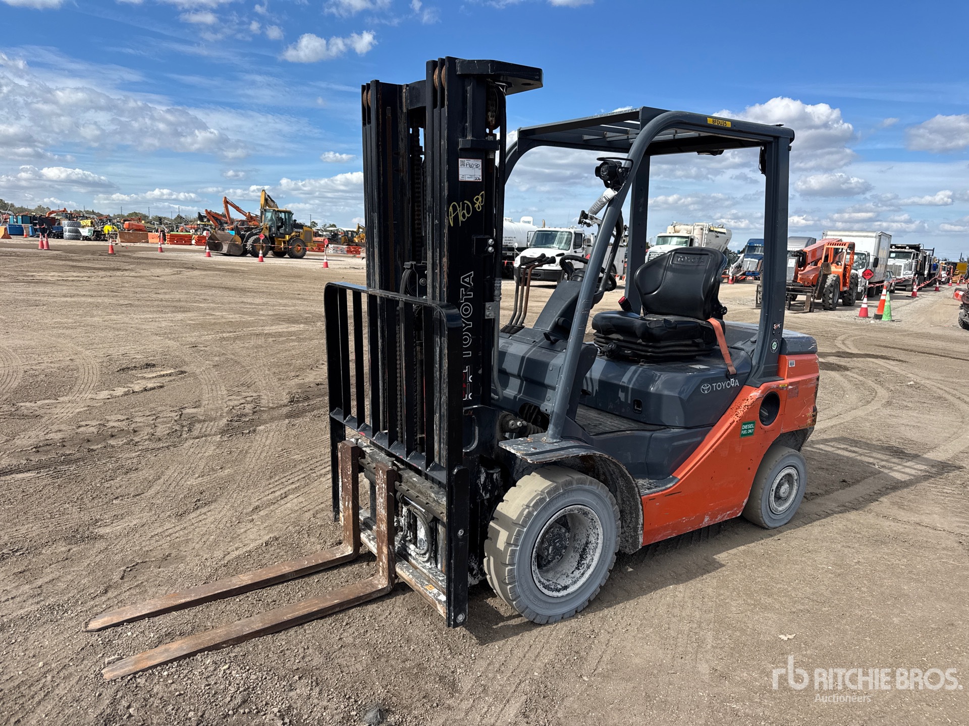 Aspect général with Image, coin avant gauche