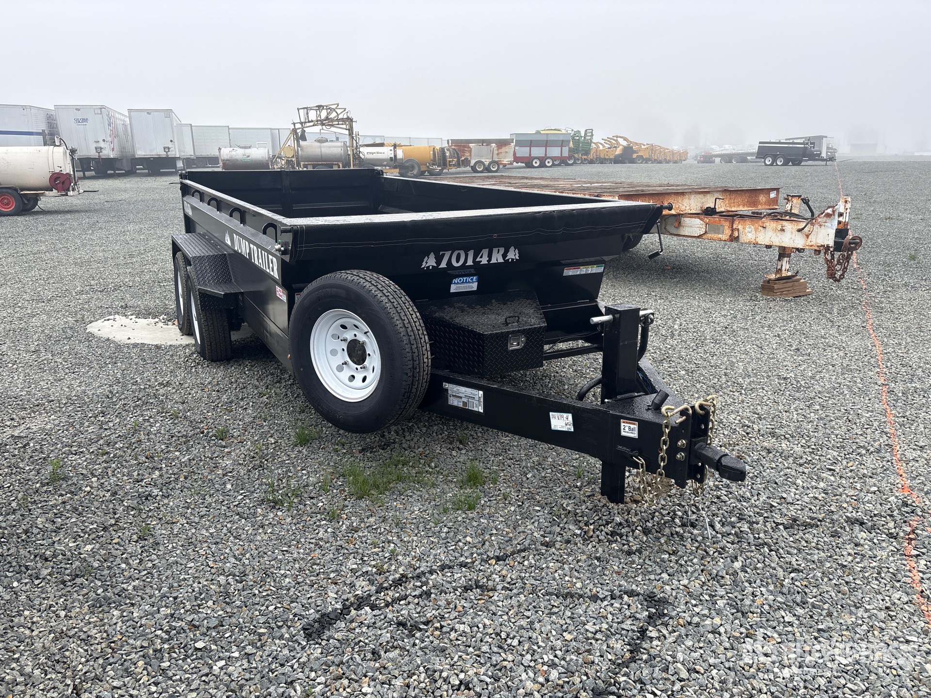 General Appearance with Bild, Ecke vorne rechts