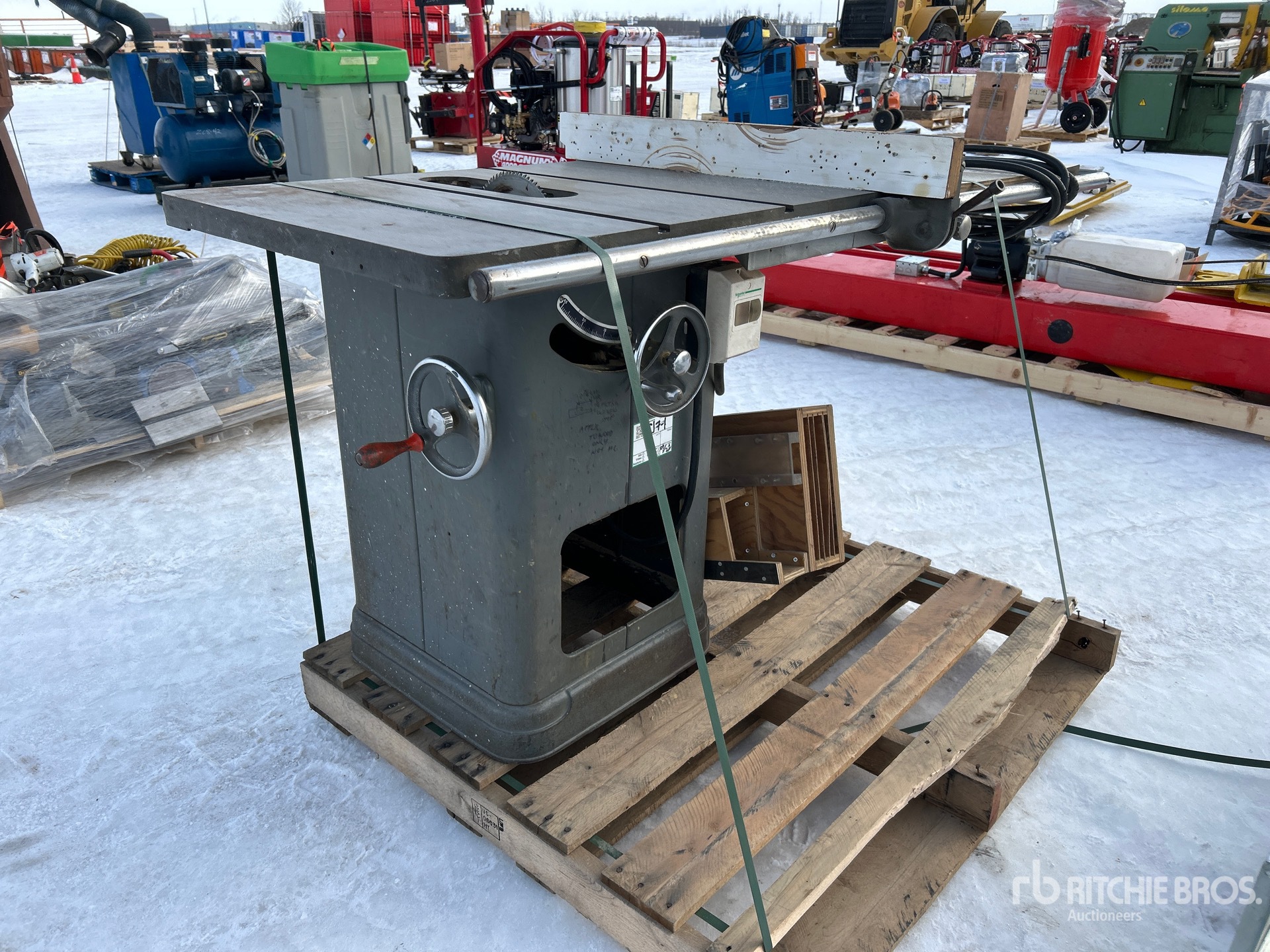 General Appearance with Imagen: esquina delantera derecha