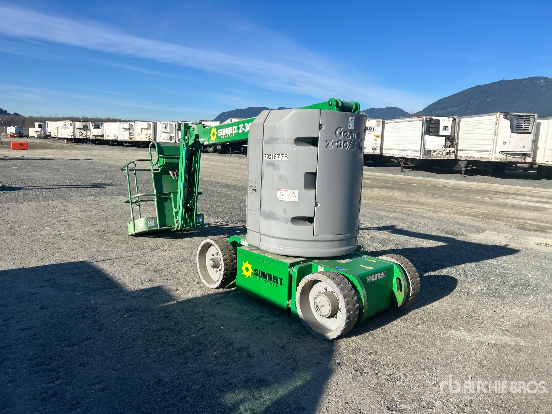 General Appearance with Bild, Ecke hinten links