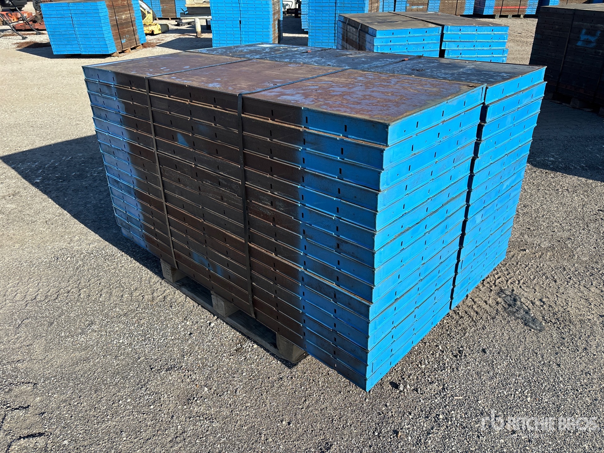 General Appearance with Bild, Ecke hinten rechts