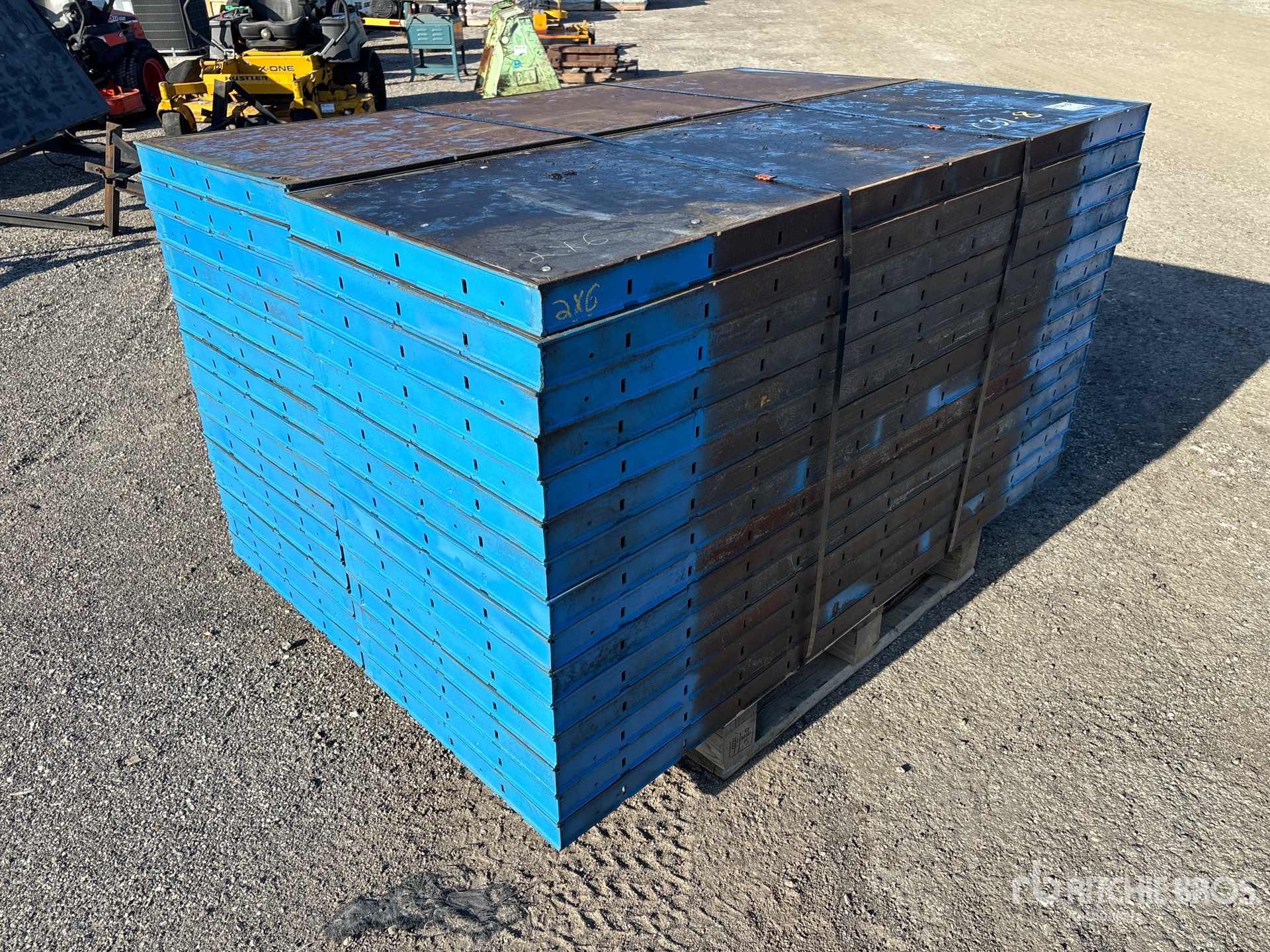 General Appearance with Bild, Ecke vorne rechts