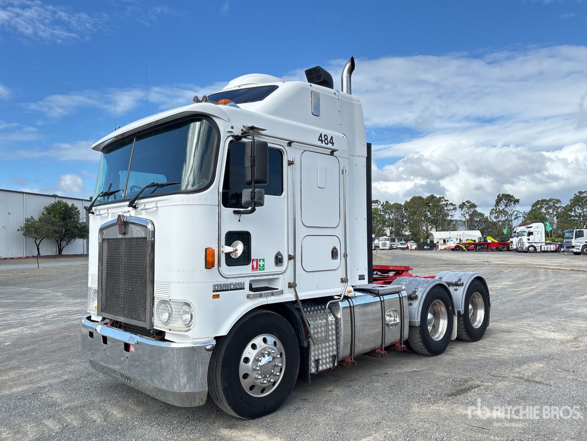 General Appearance with Picture, Right Front Corner