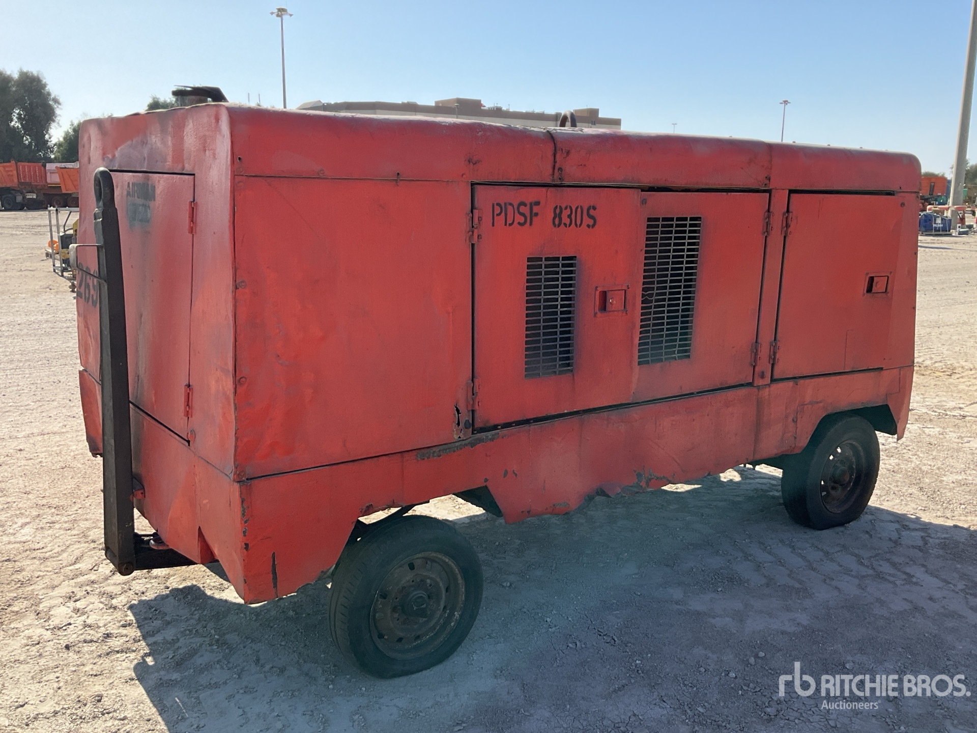 General Appearance with Bild, Ecke vorne links