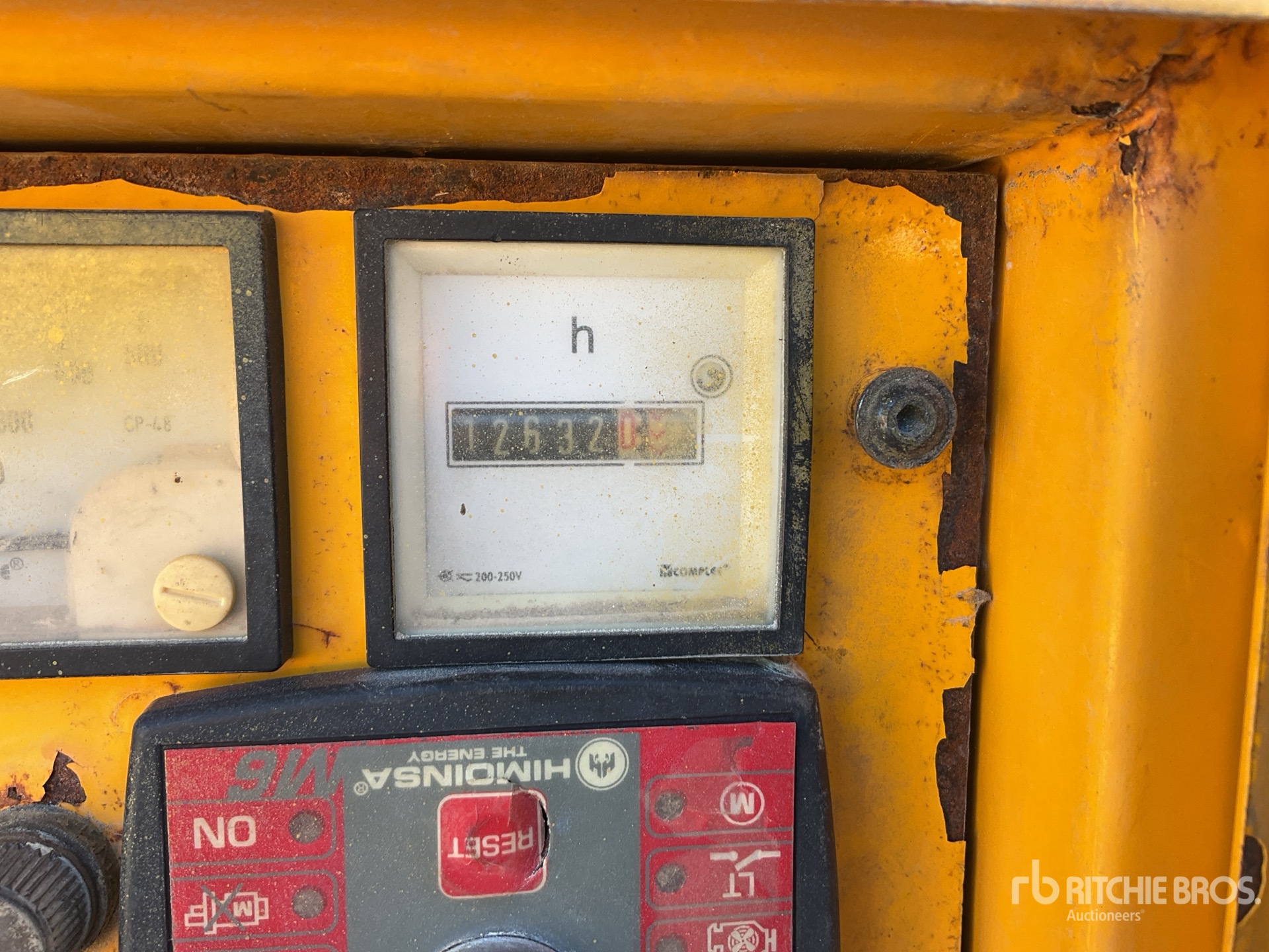 General Appearance with Hour Meter / Odometer