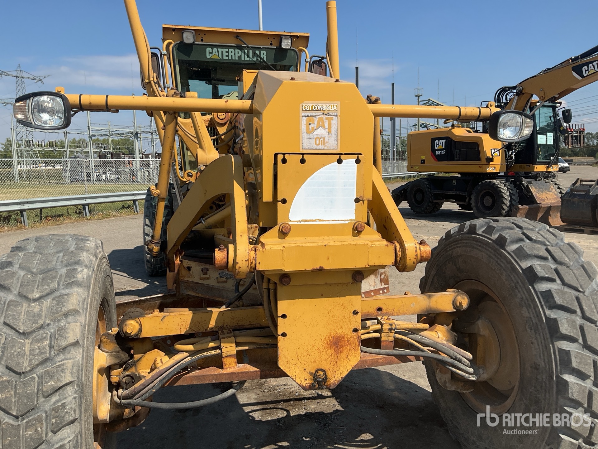 2000 Caterpillar 143H