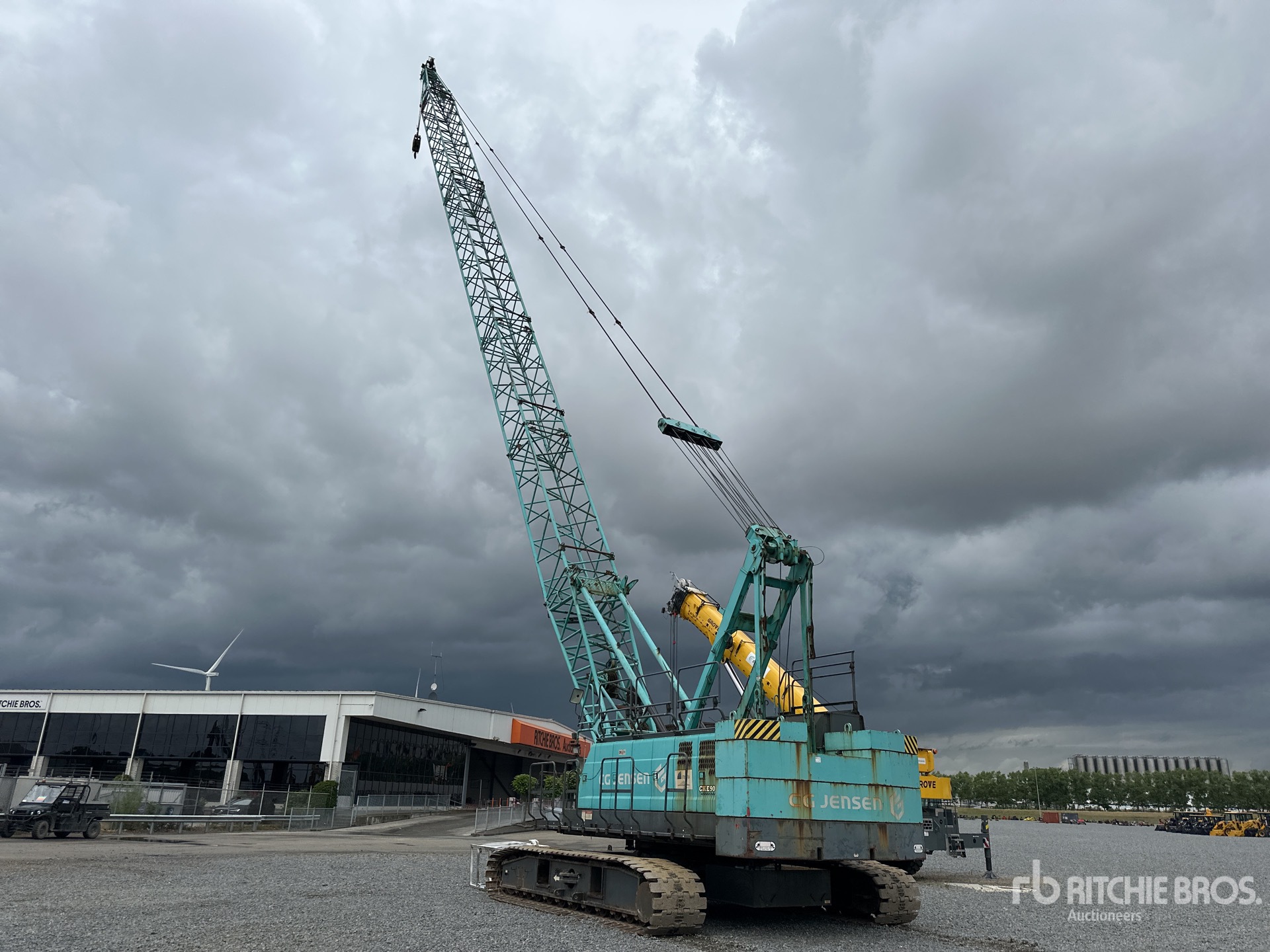 2016 Kobelco CKE 900G-2