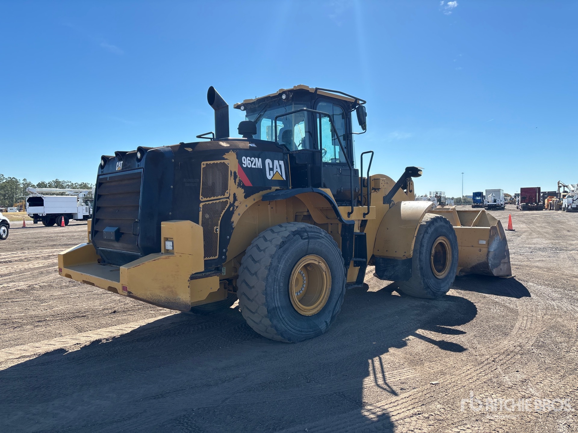 Aspect général with Image, coin arrière droit