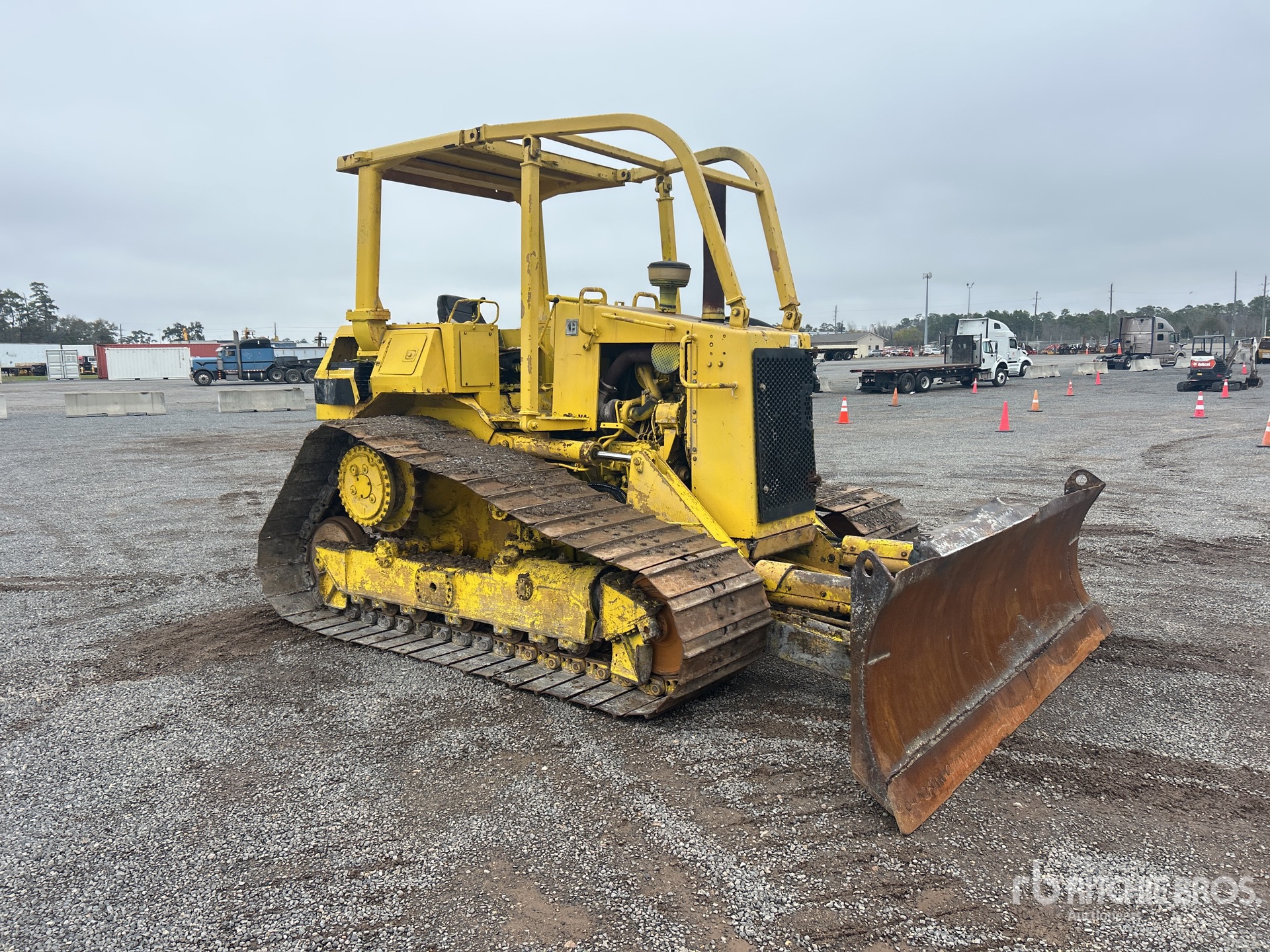 General Appearance with Image, coin avant droit