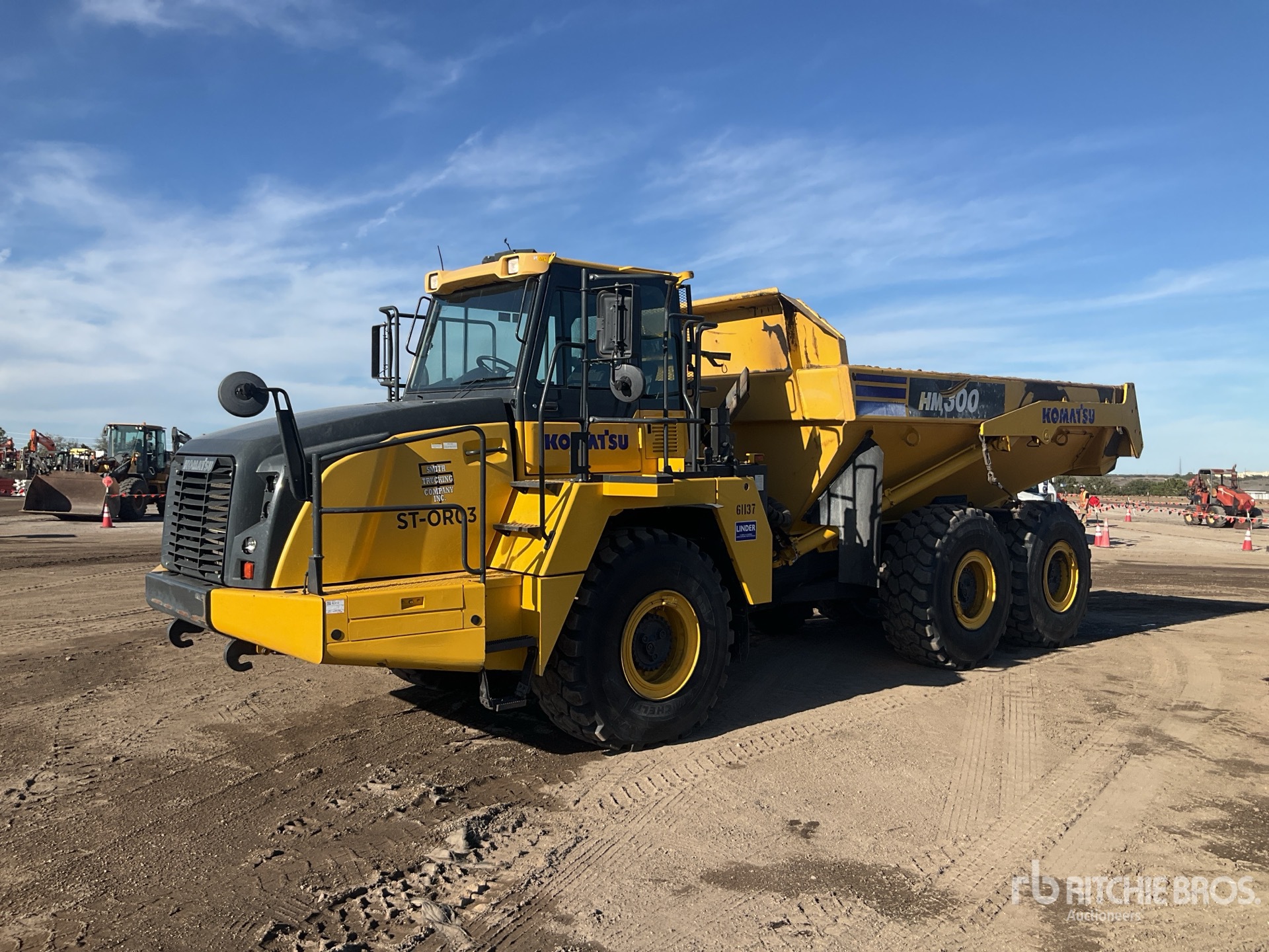 General Appearance with Bild, Ecke vorne links