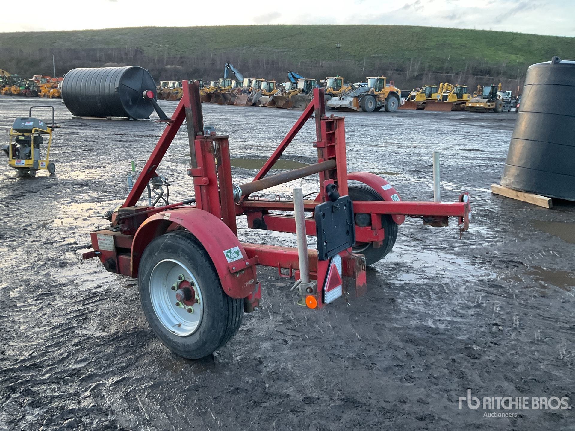 General Appearance with Picture, Left Rear Corner