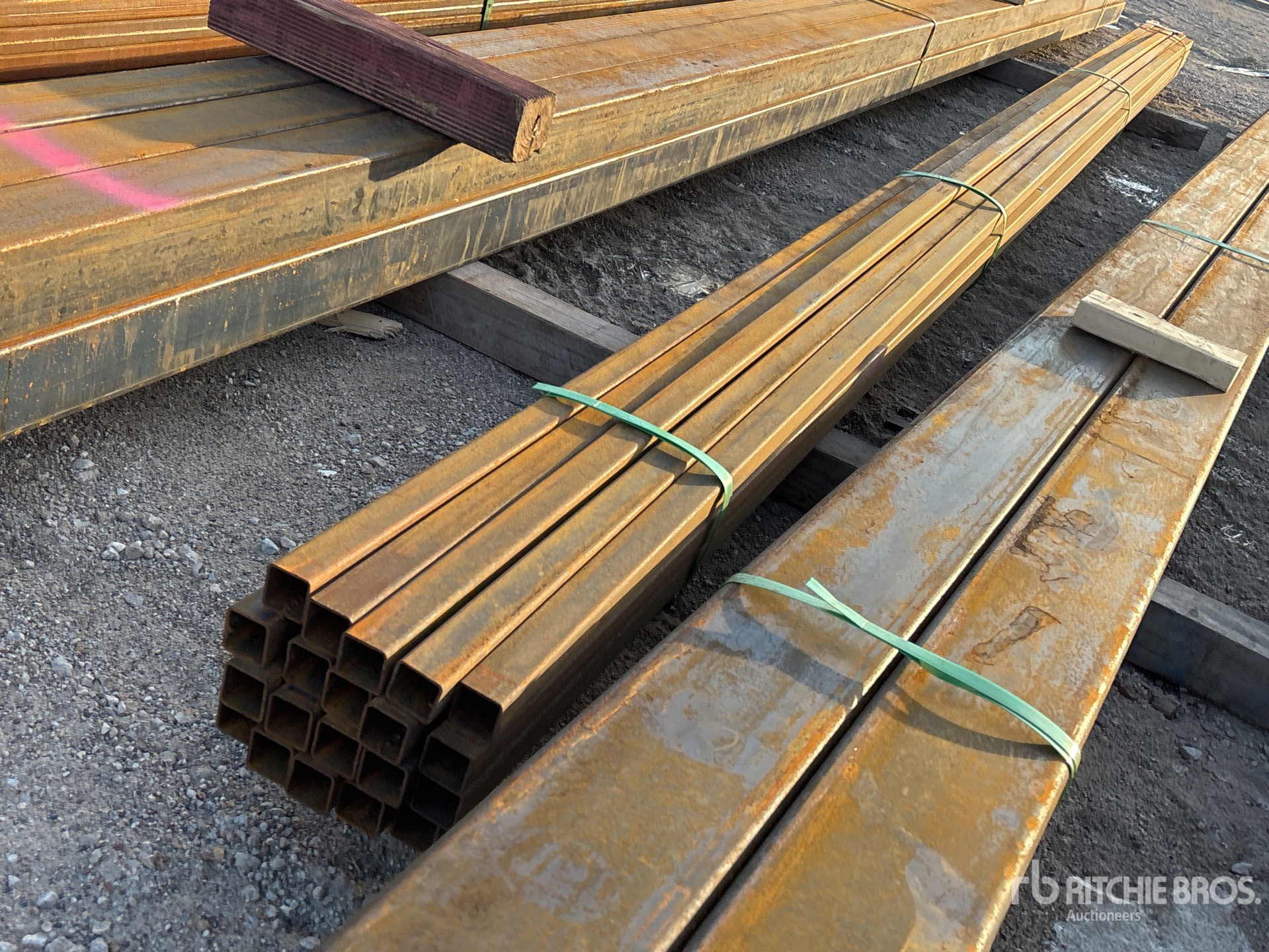 General Appearance with Foto, angolo anteriore destro