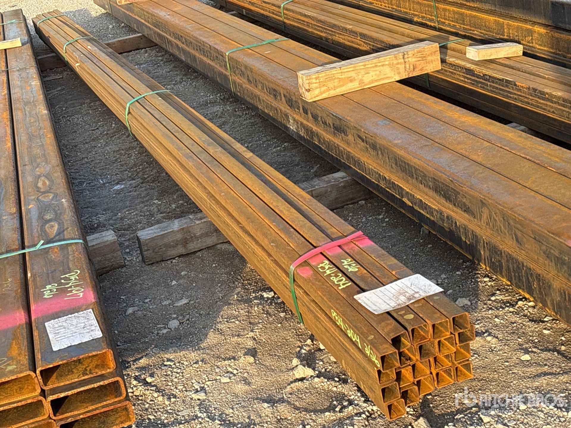 General Appearance with Foto, angolo anteriore sinistro