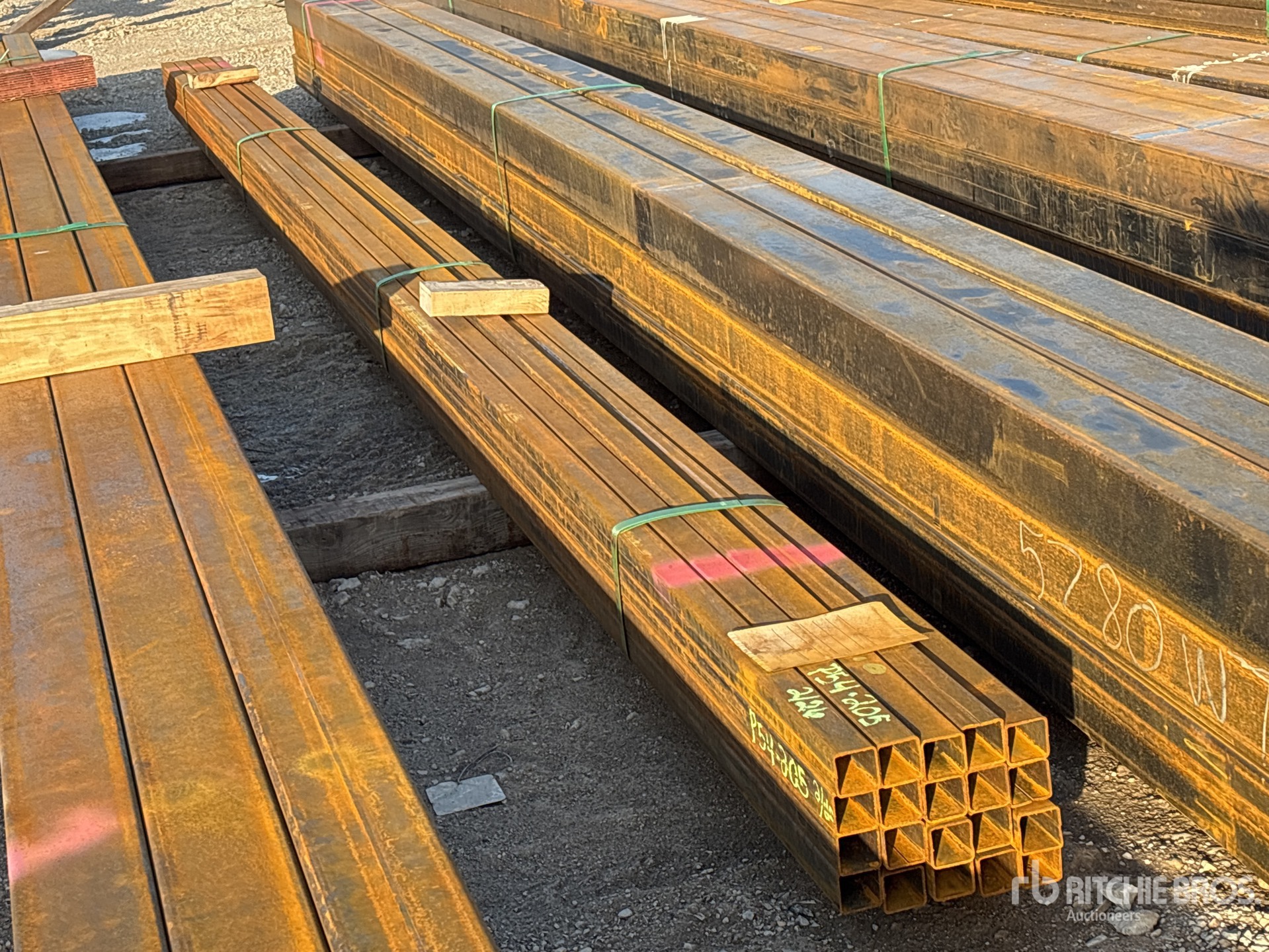 General Appearance with Foto, angolo anteriore sinistro