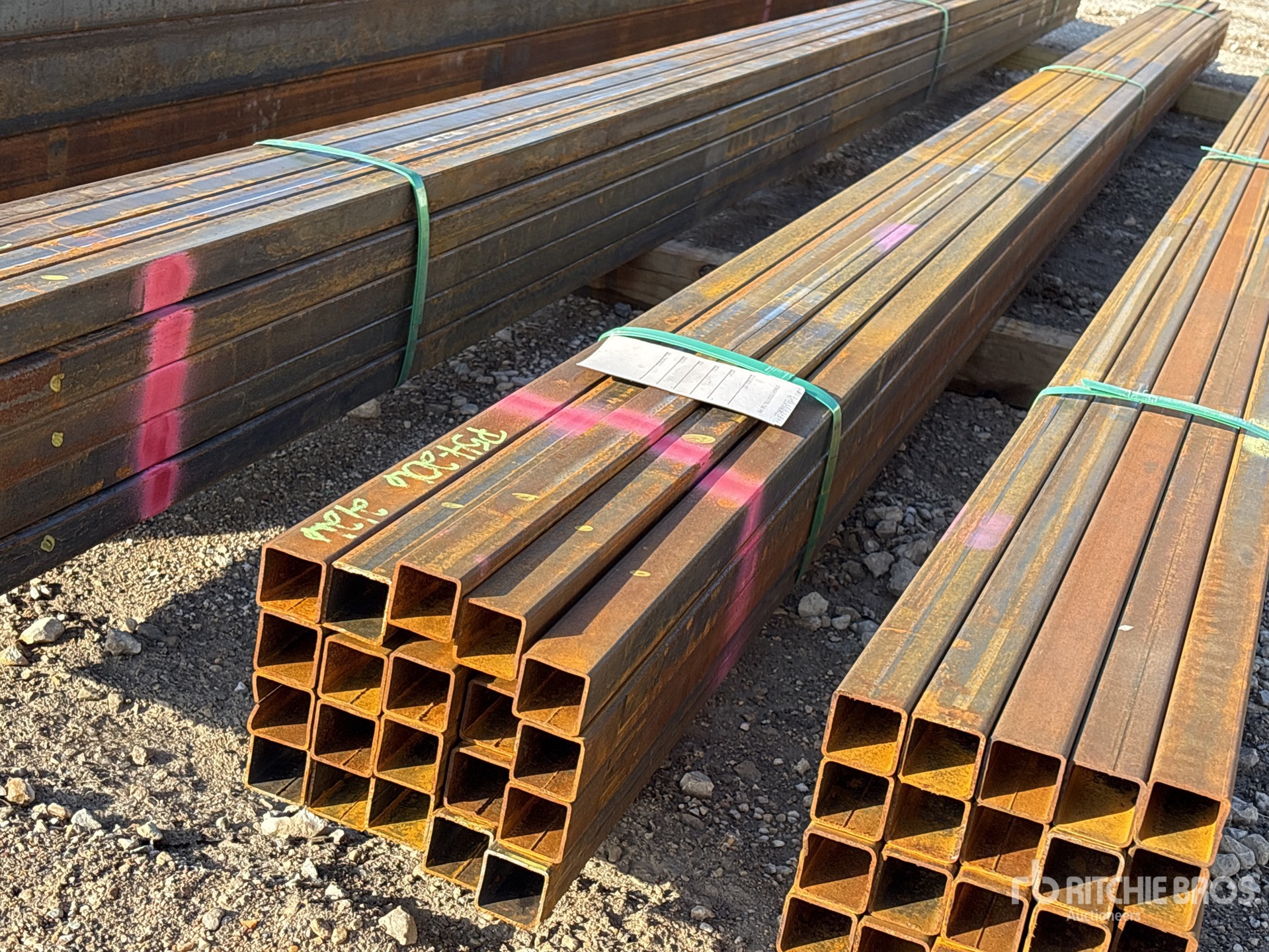 General Appearance with Foto, angolo posteriore sinistro