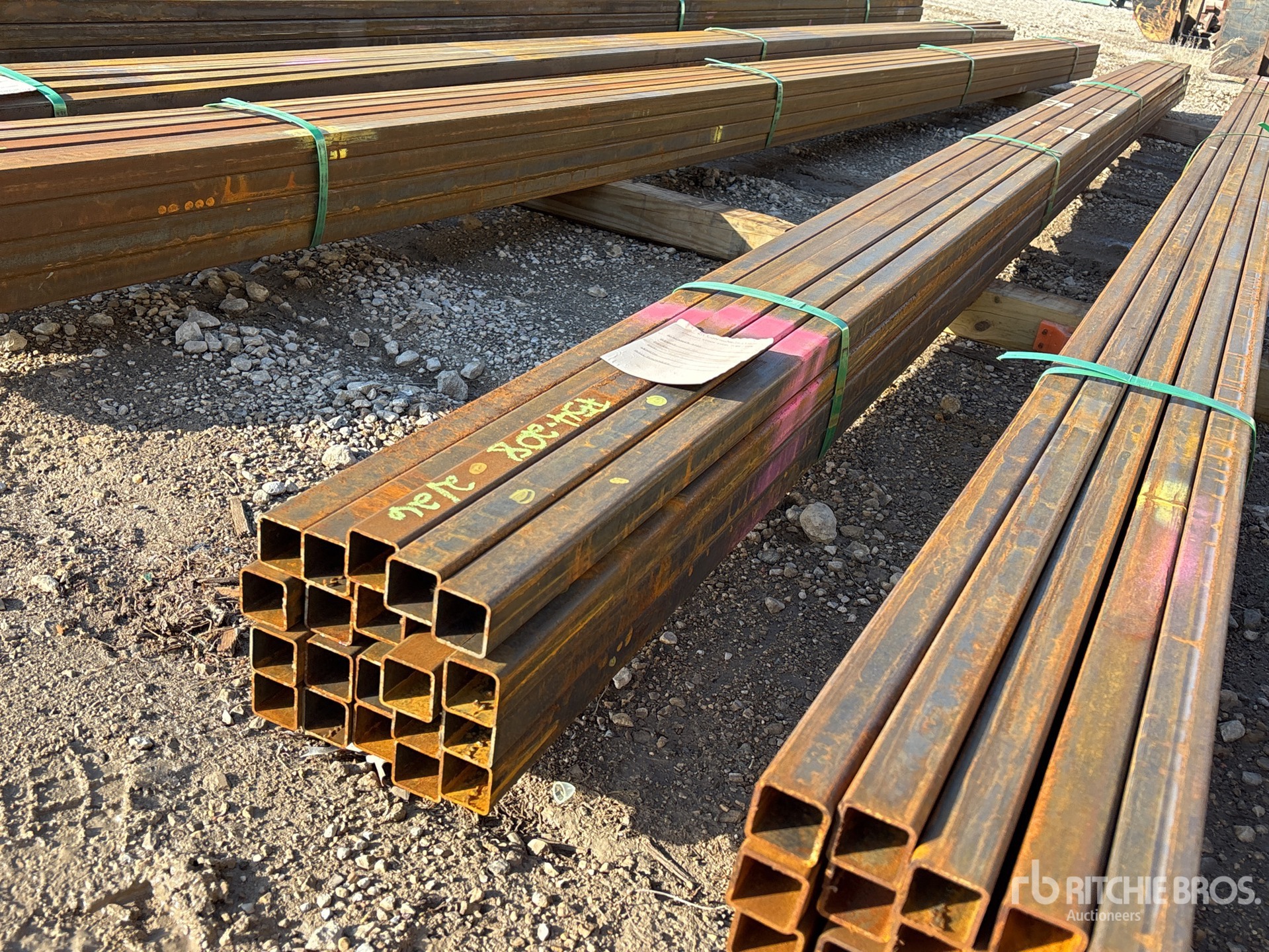 General Appearance with Foto, angolo posteriore sinistro