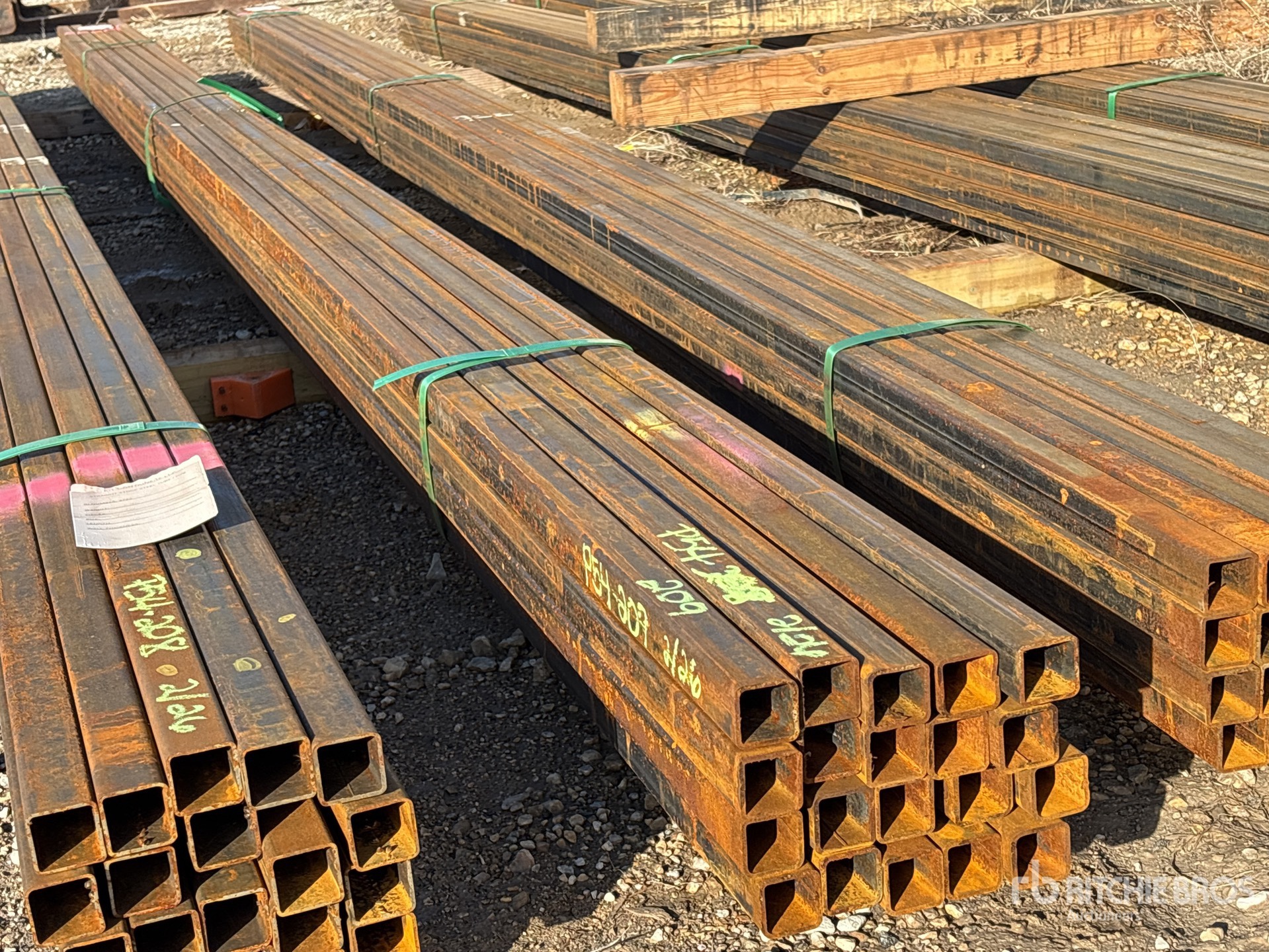 General Appearance with Foto, angolo anteriore sinistro