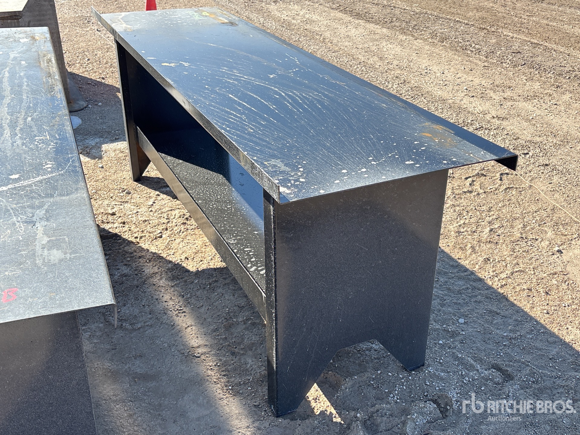 General Appearance with Foto, angolo anteriore sinistro