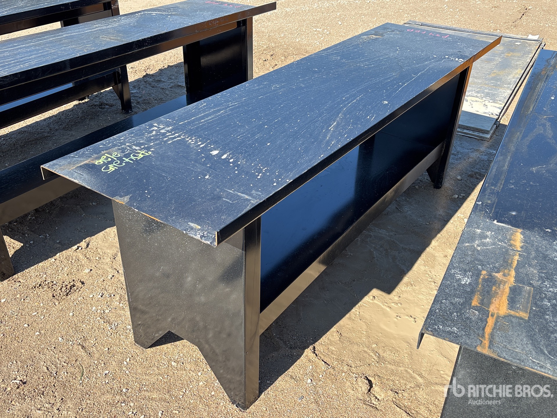 General Appearance with Foto, angolo posteriore sinistro