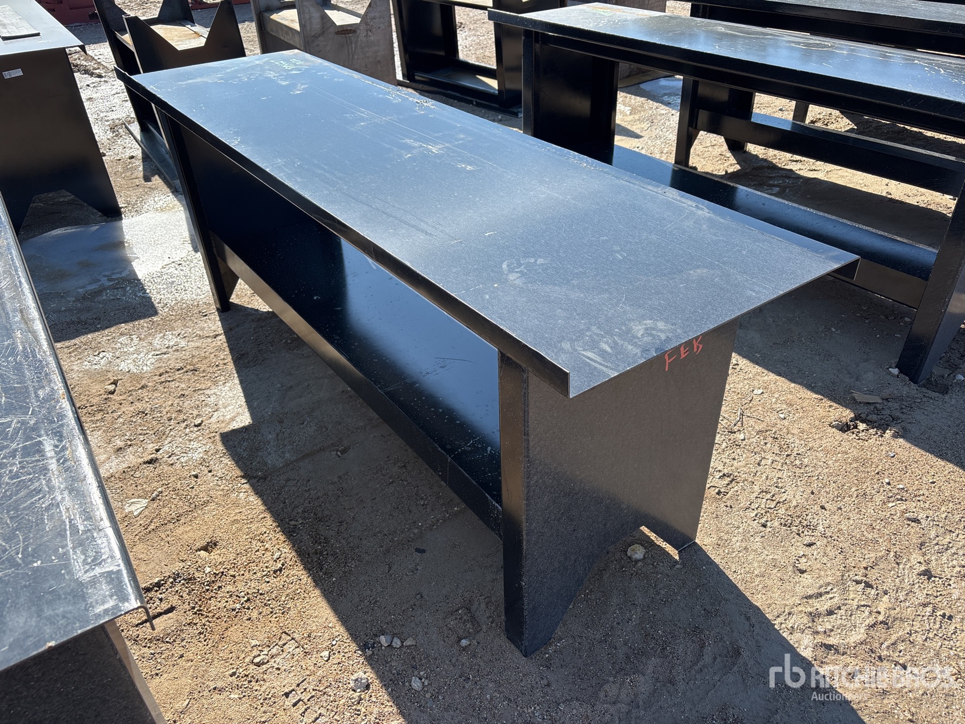 General Appearance with Foto, angolo anteriore sinistro