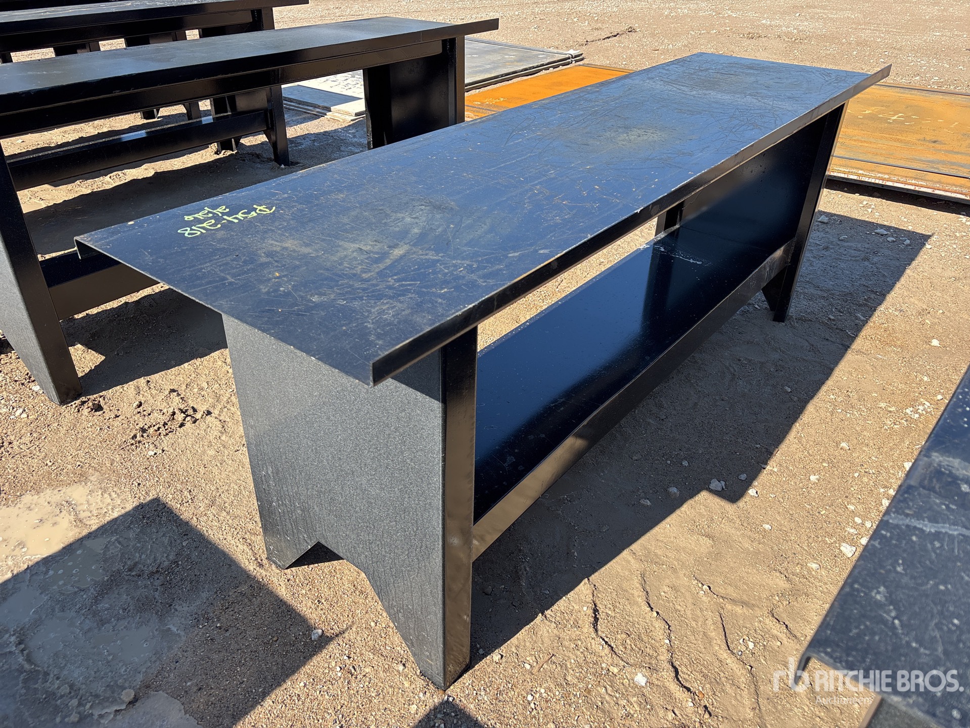 General Appearance with Foto, angolo posteriore sinistro