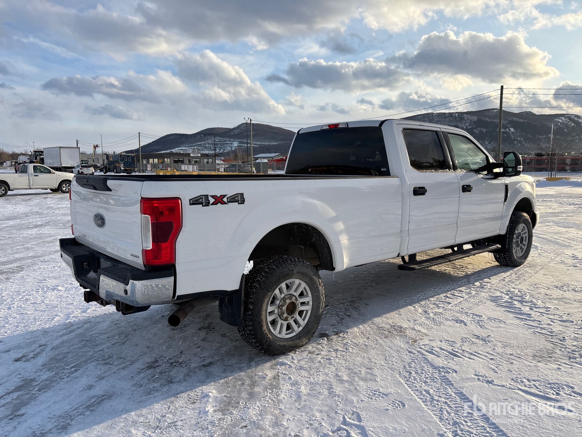 General Appearance with Imagen: esquina trasera derecha