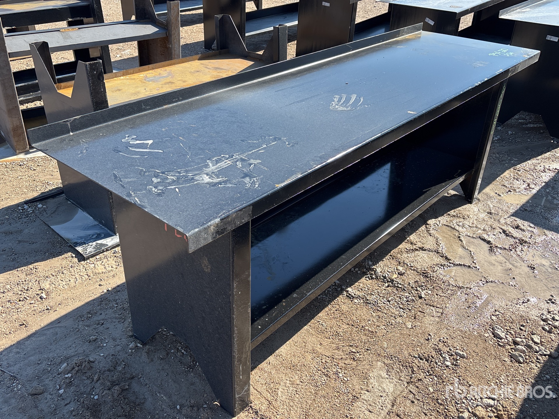 General Appearance with Foto, angolo anteriore destro