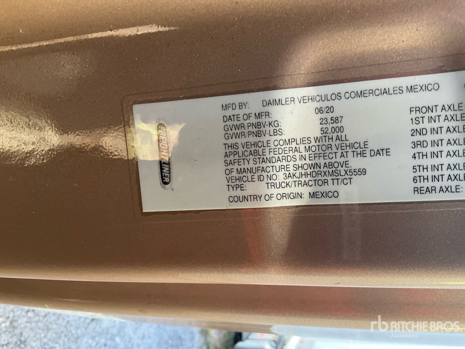 2021 Freightliner CASCADIA 126