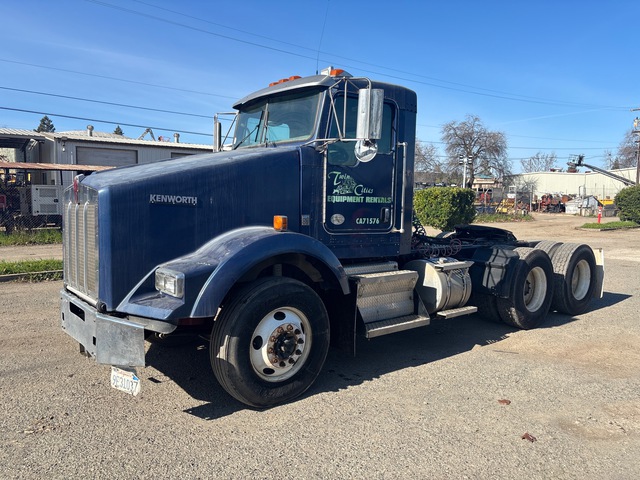 2010 Kenworth T800 6x4 T/A Day Cab Truck Tractor