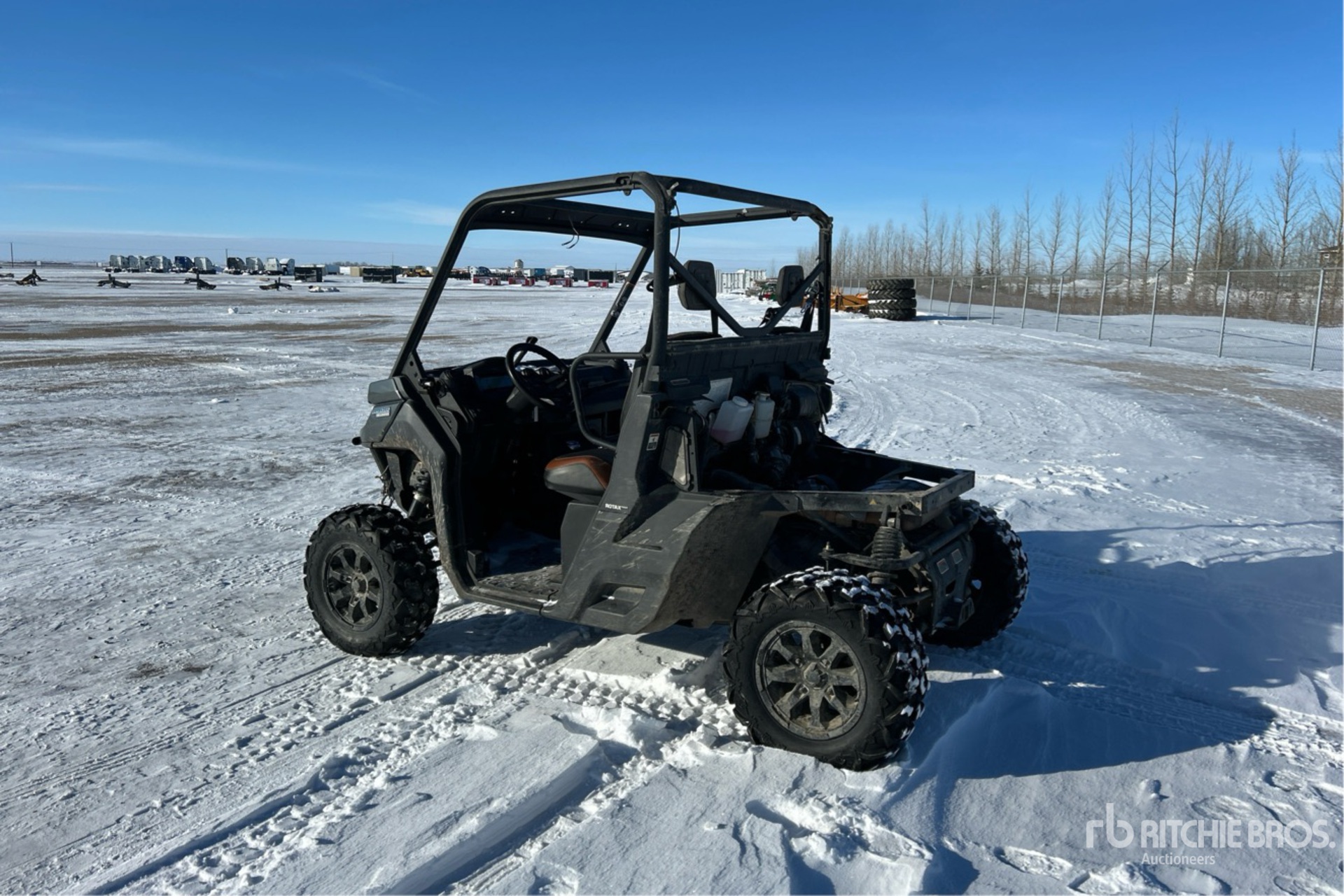 General Appearance with Foto, angolo posteriore sinistro