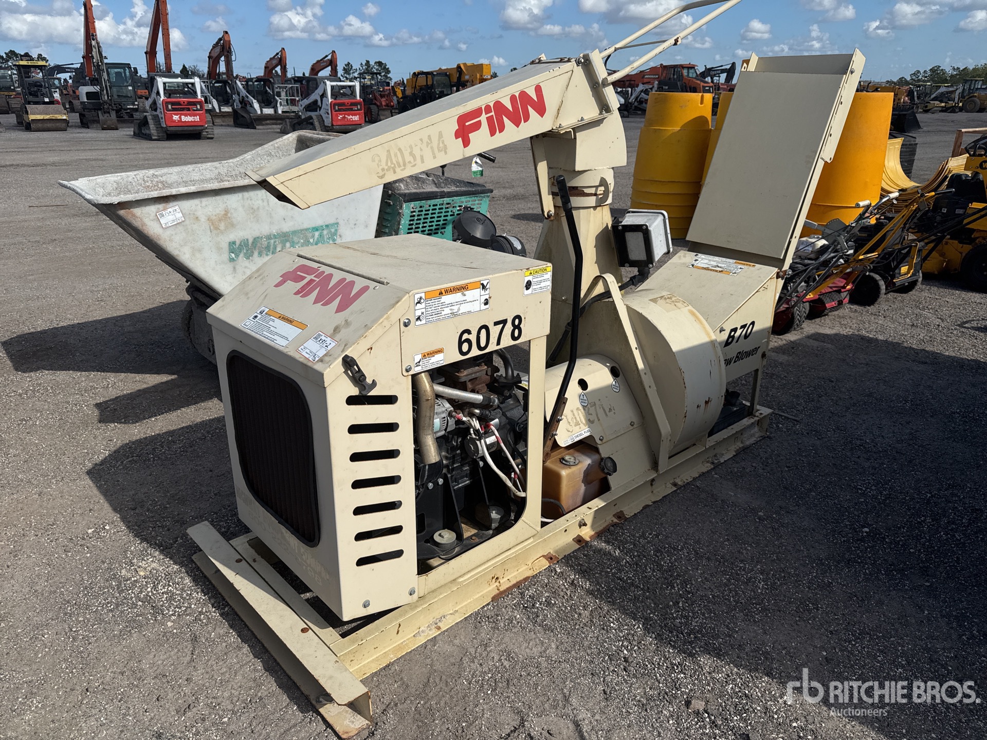 General Appearance with Foto, angolo anteriore sinistro