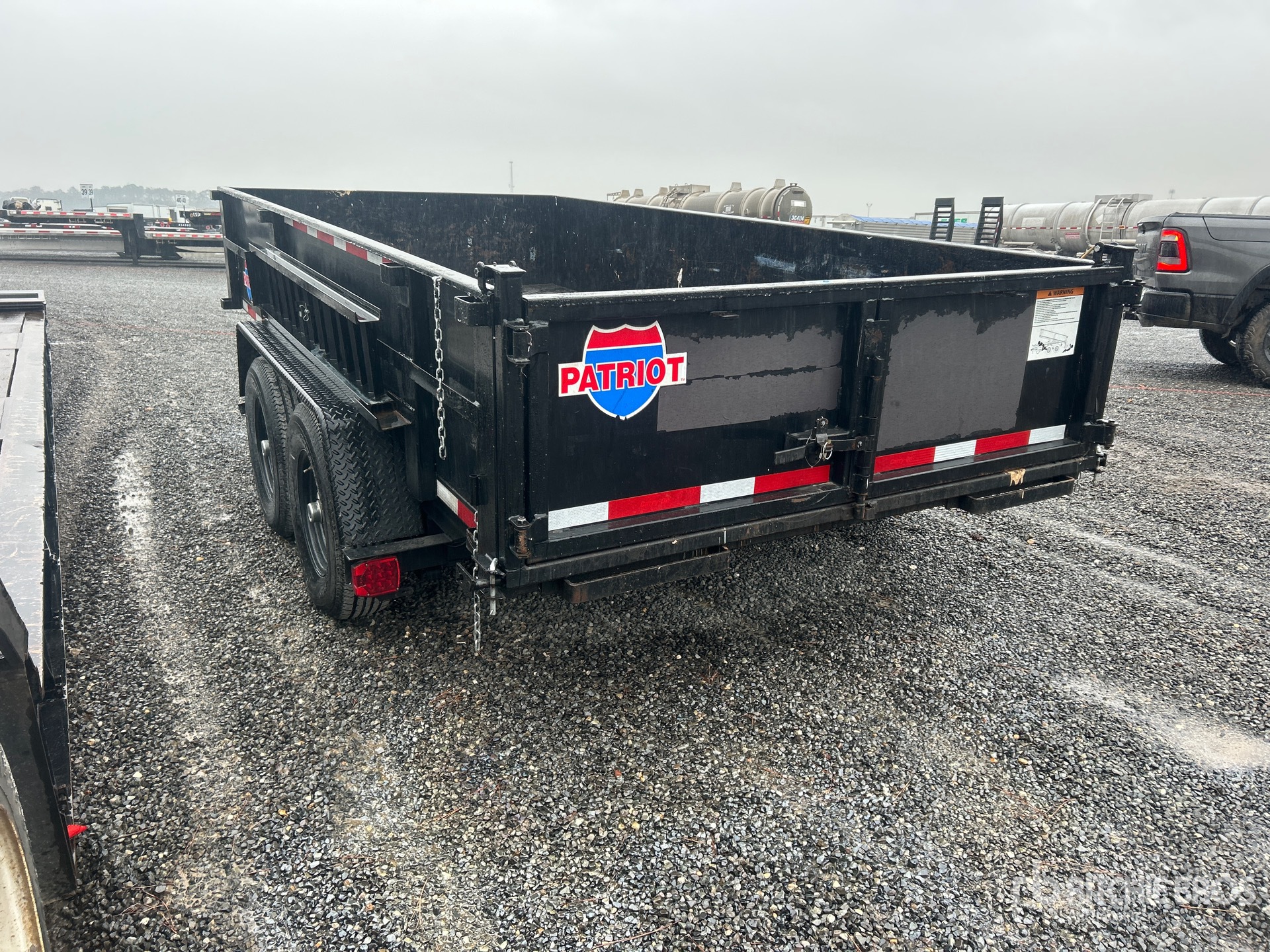 General Appearance with Bild, Ecke hinten links