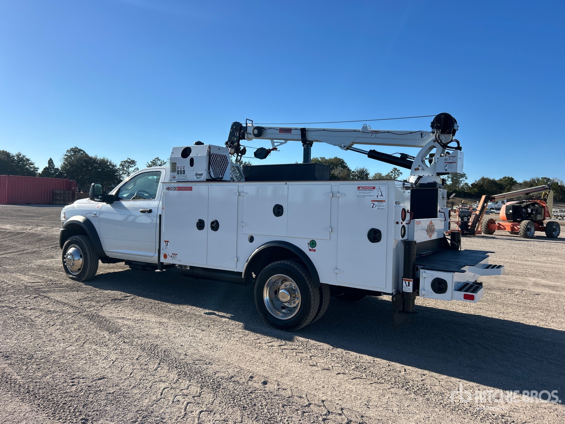 Aspect général with Image, coin arrière gauche