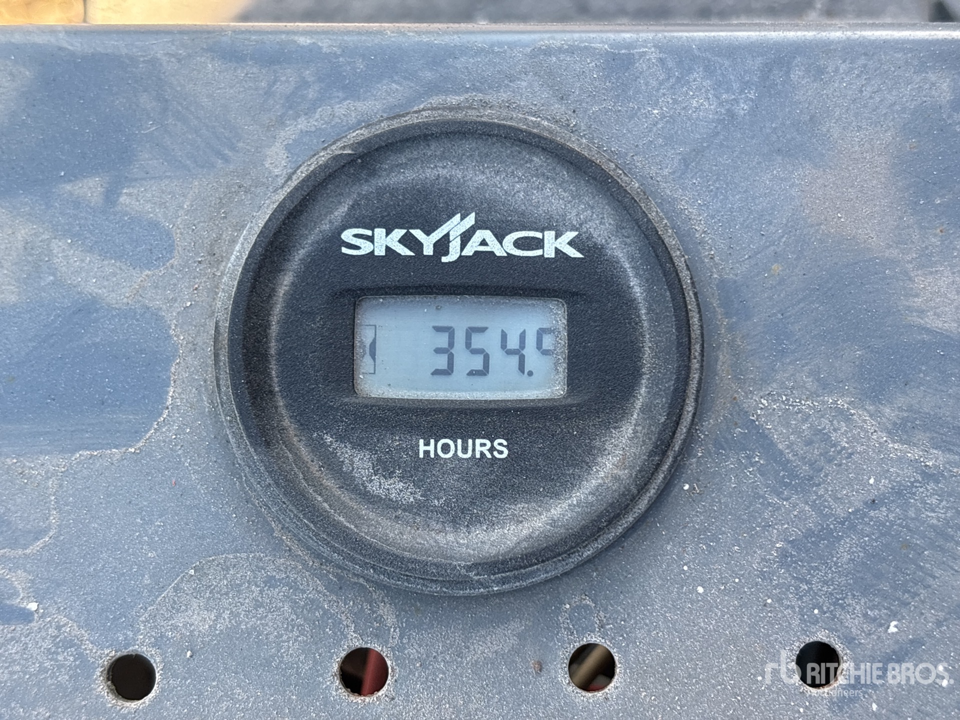 General Appearance with Hour Meter / Odometer