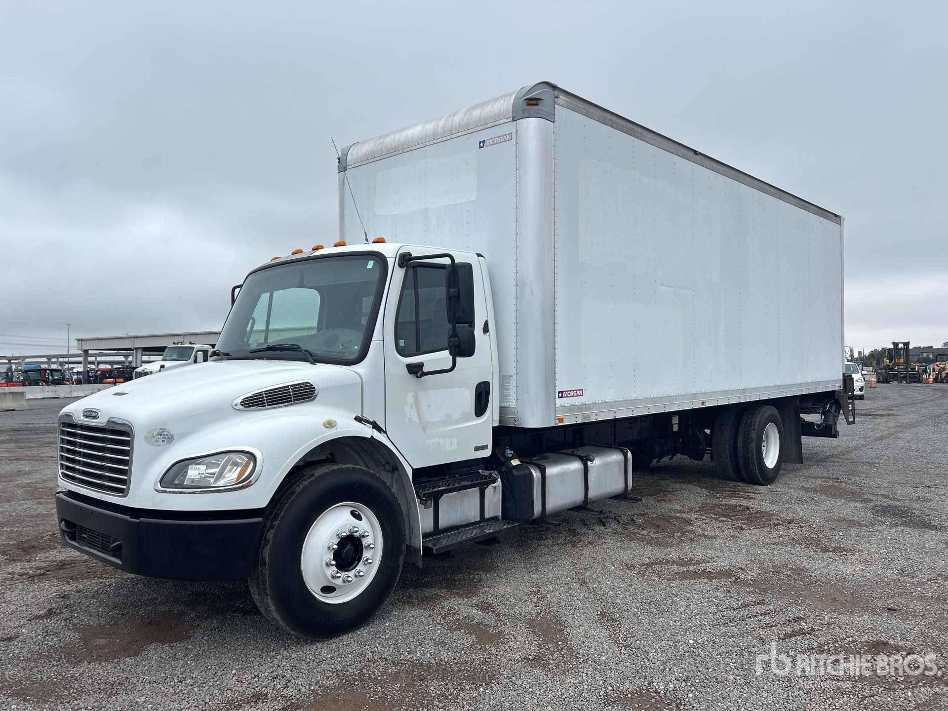 General Appearance with Foto, angolo anteriore sinistro