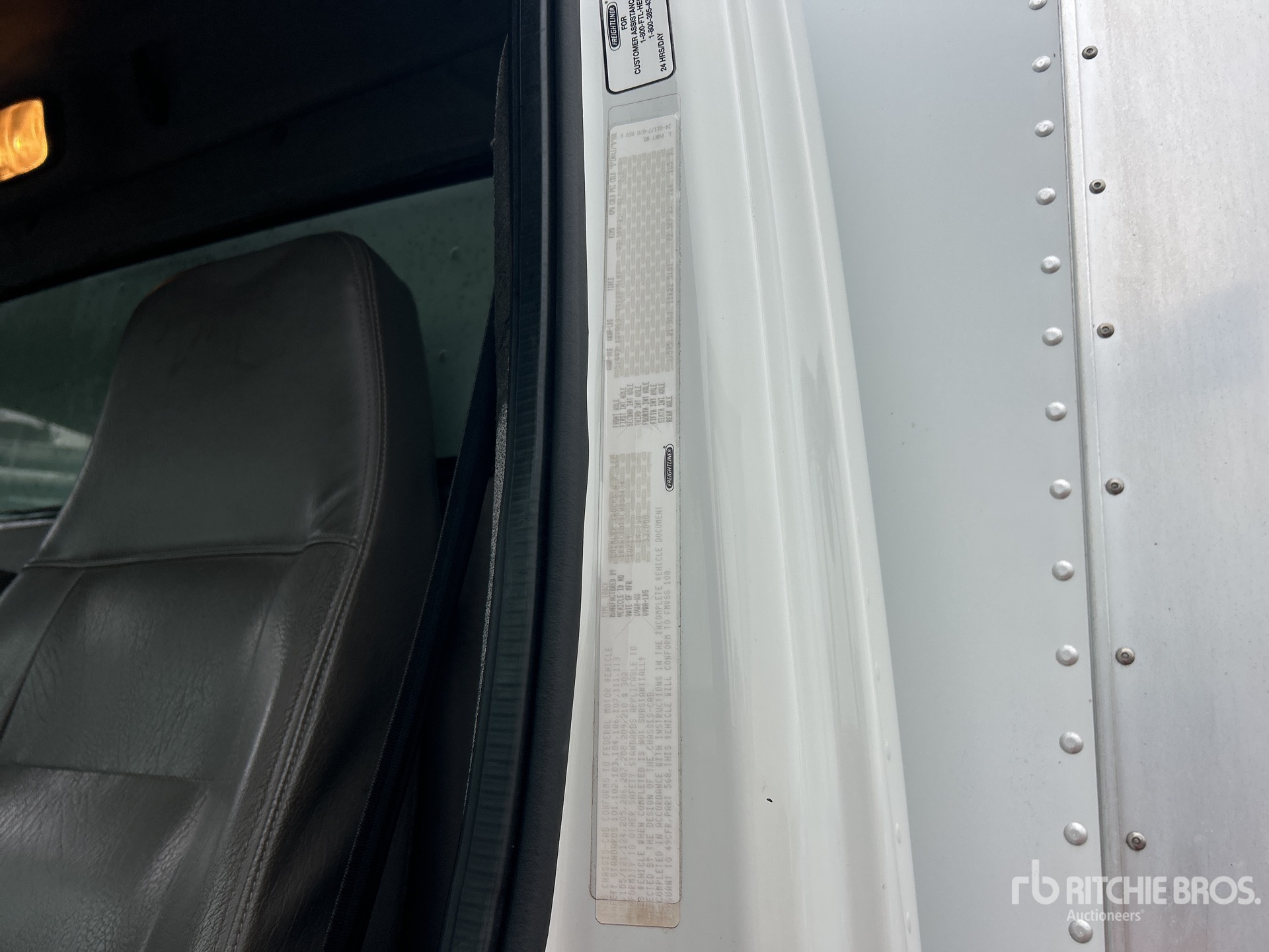 General Appearance with Numero seriale/numero d’identificazione del veicolo (VIN)