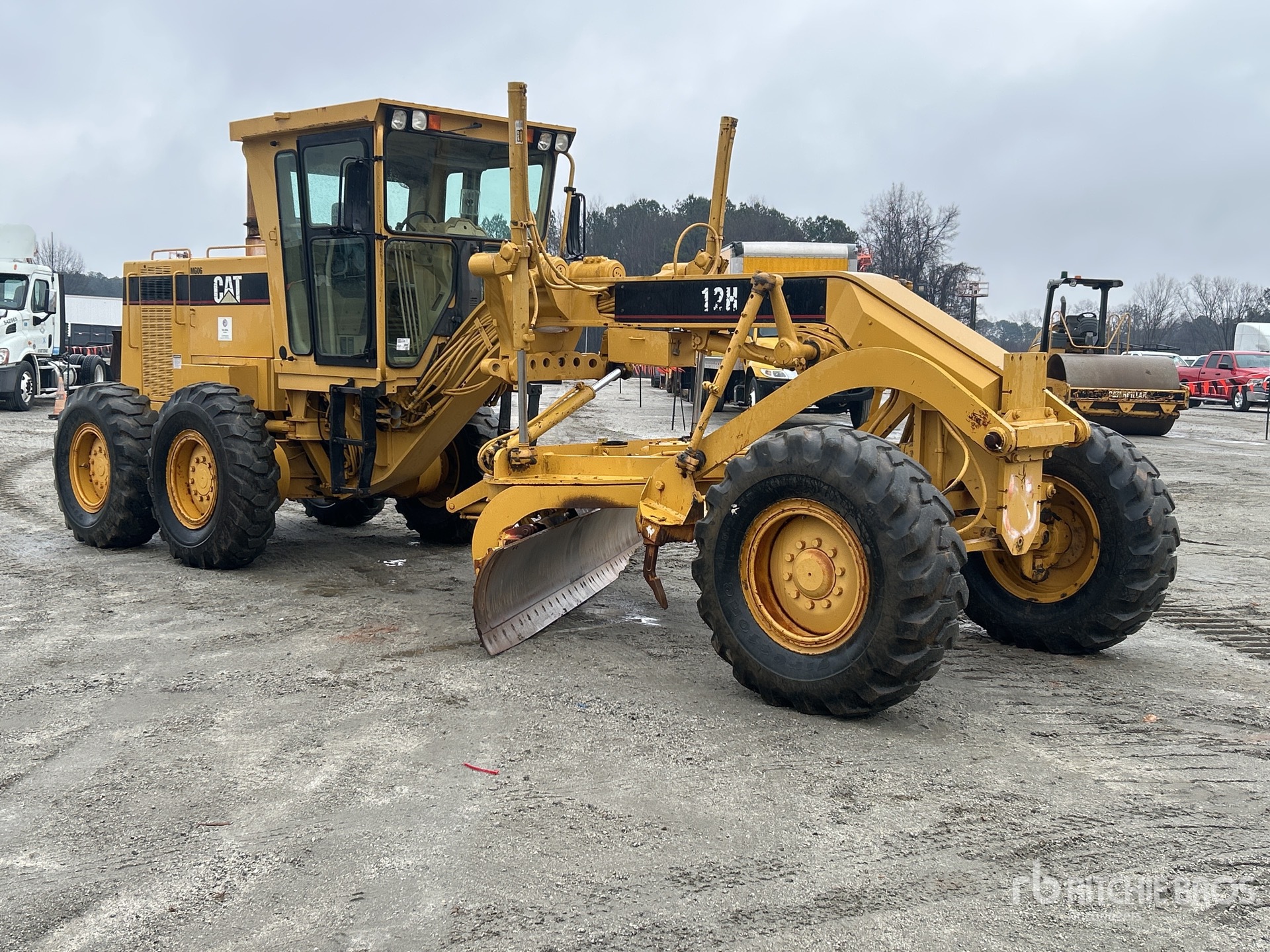 General Appearance with Foto, angolo anteriore destro