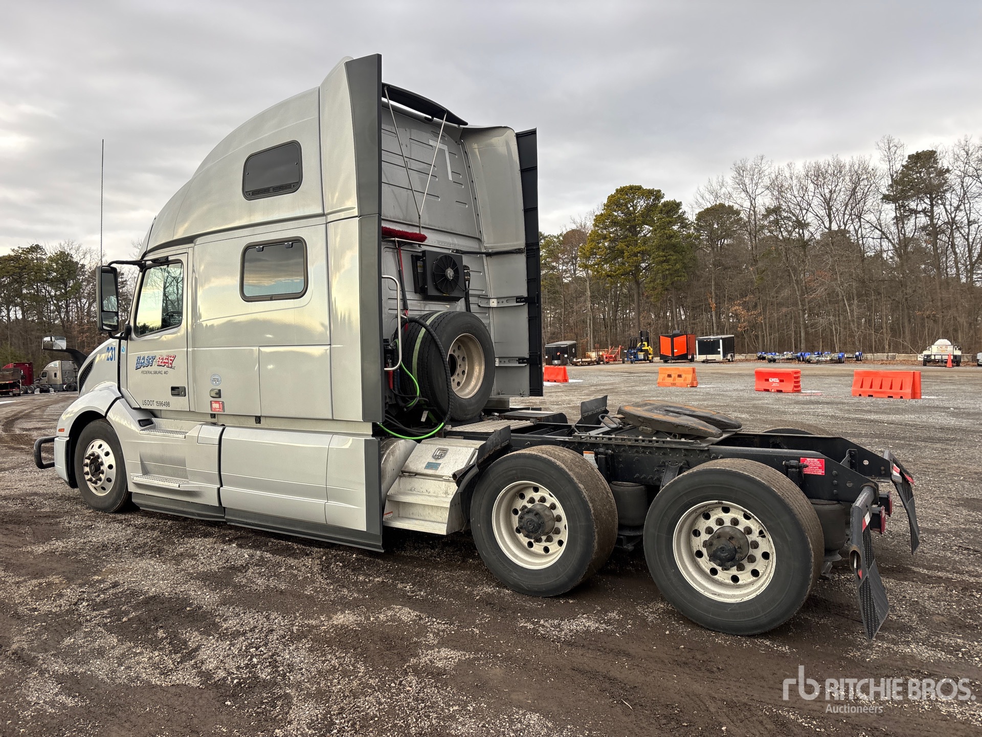 General Appearance with Picture, Left Rear Corner