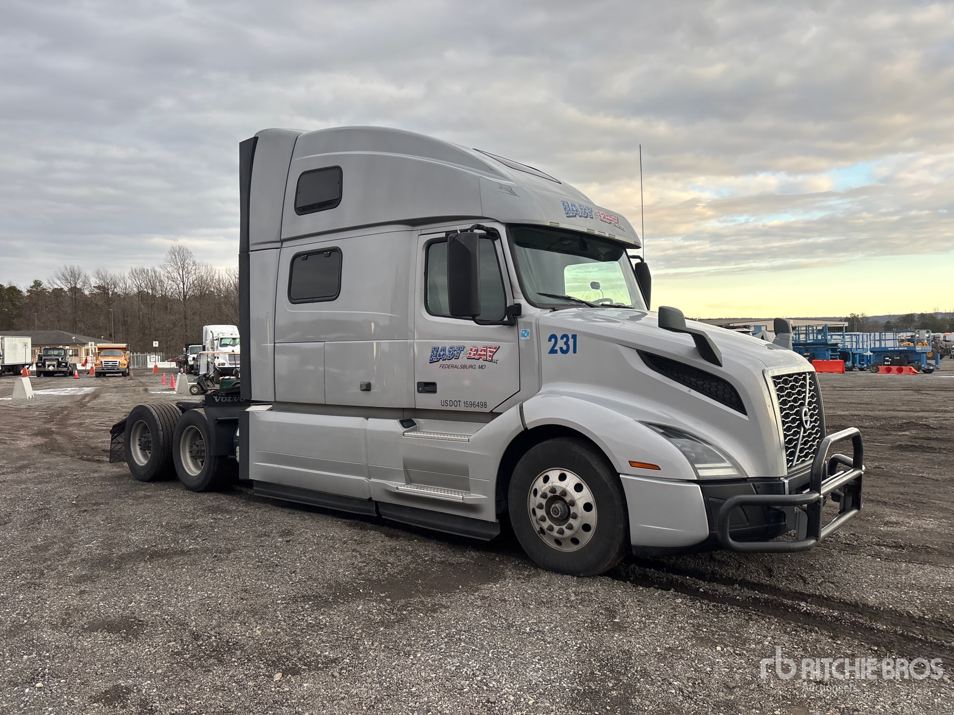 General Appearance with Picture, Right Front Corner