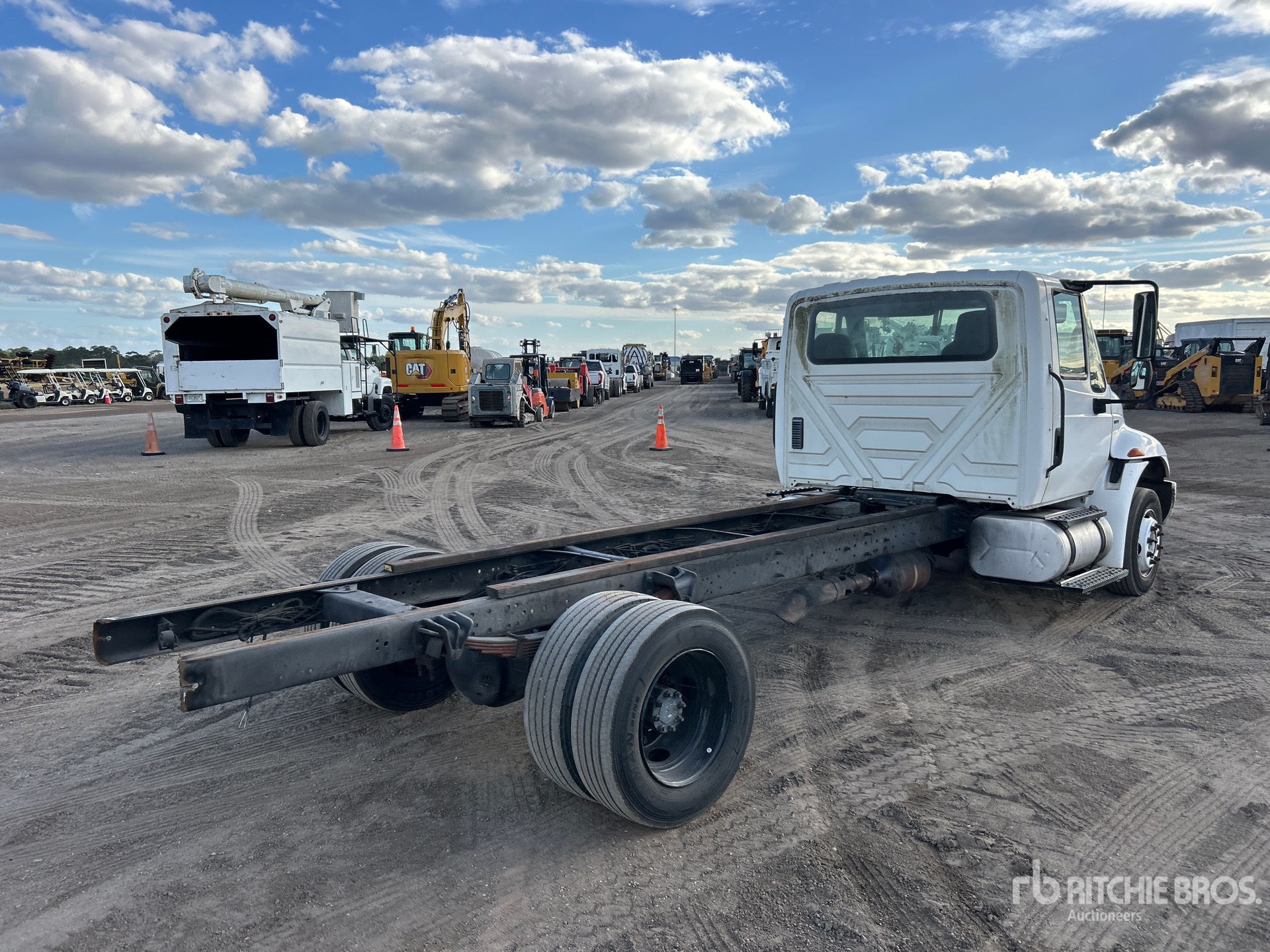 General Appearance with Bild, Ecke hinten rechts