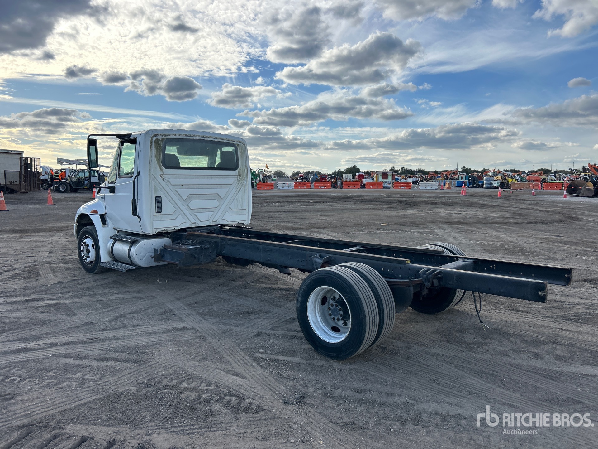 General Appearance with Bild, Ecke hinten links