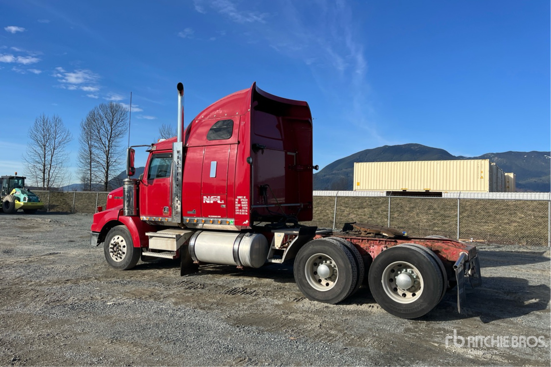 General Appearance with Imagen: esquina trasera izquierda