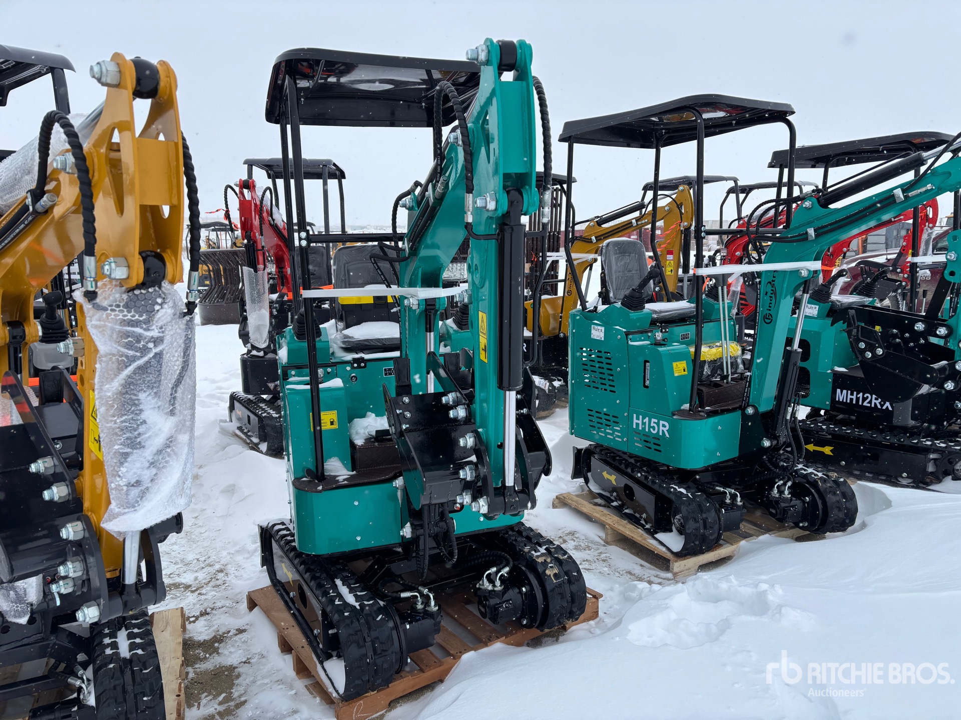 General Appearance with Picture, Right Front Corner