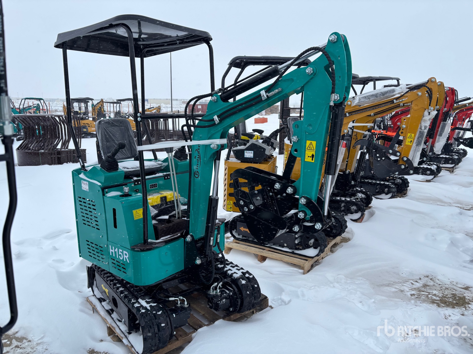 General Appearance with Picture, Right Front Corner