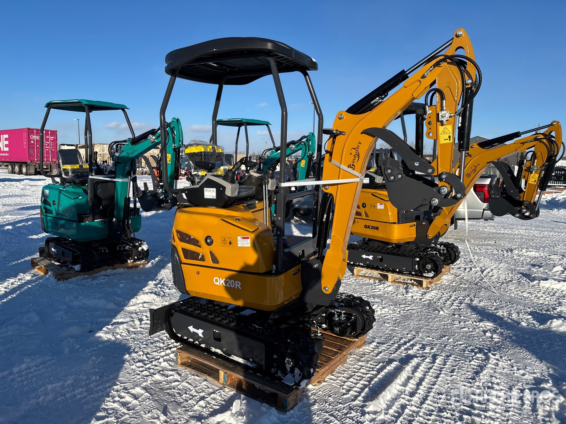 General Appearance with Picture, Right Front Corner