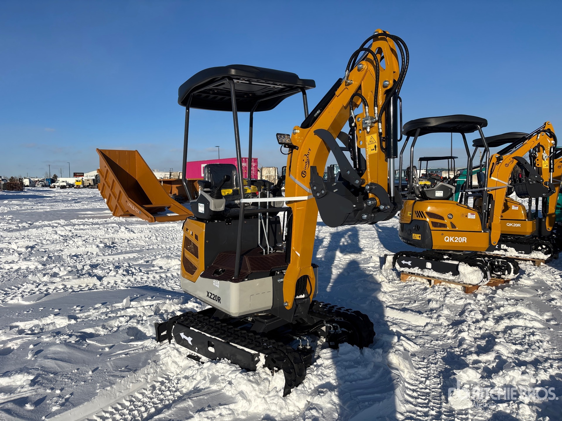 General Appearance with Picture, Right Front Corner