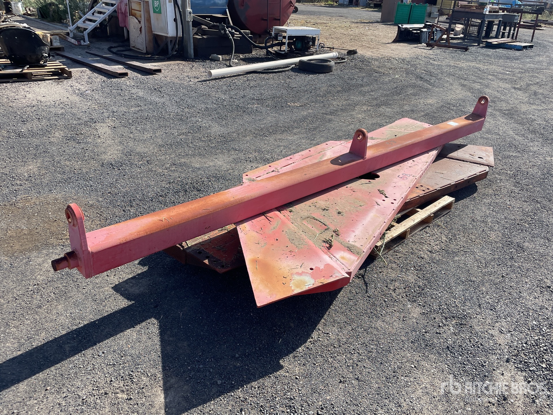 General Appearance with Bild, Ecke vorne rechts