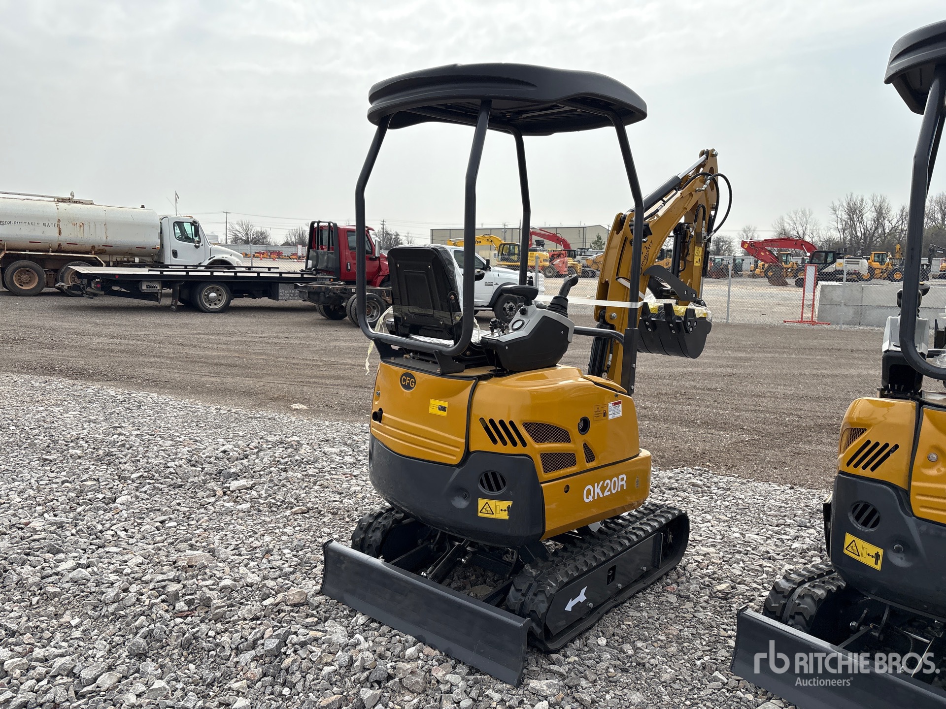 General Appearance with Picture, Right Rear Corner